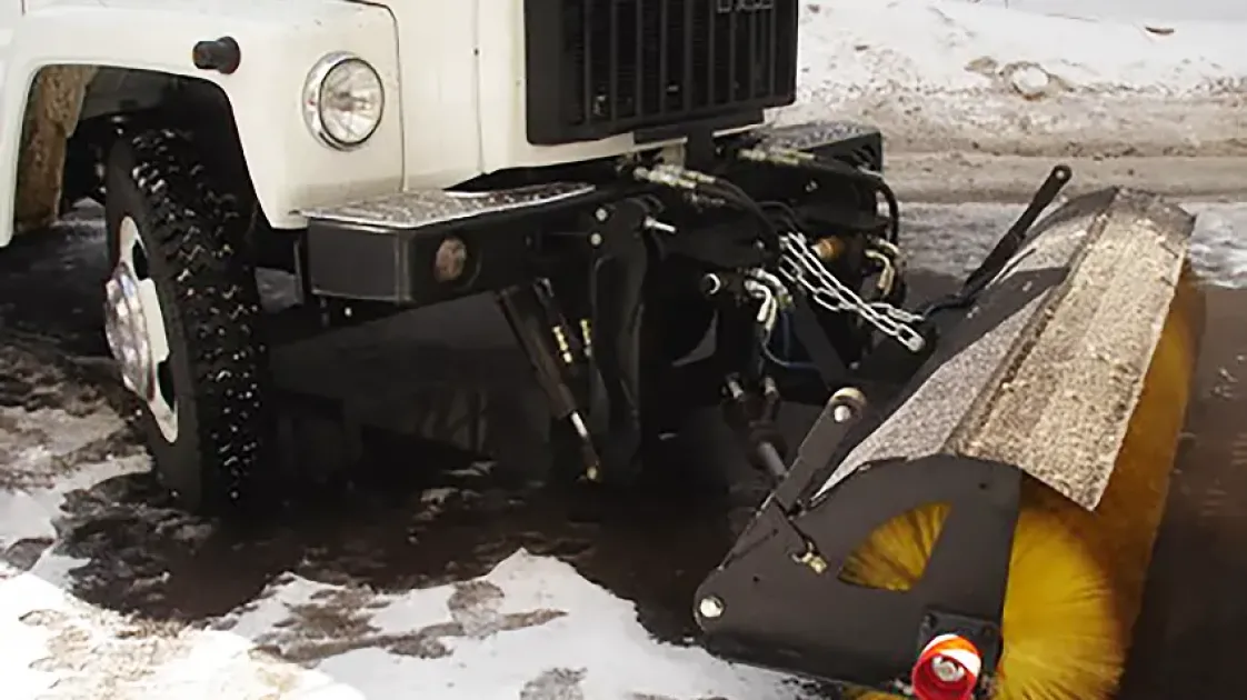 Щетка дорожная поворотная для автомобилей
