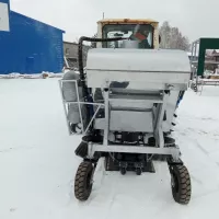 Подметально уборочная вакуумная коммунальная машина