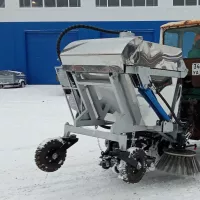 Подметально уборочная вакуумная коммунальная машина