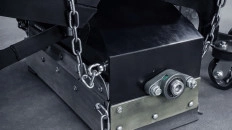 Вакуумная подметально-уборочная коммунальная машина «Заря 500 ВПН»